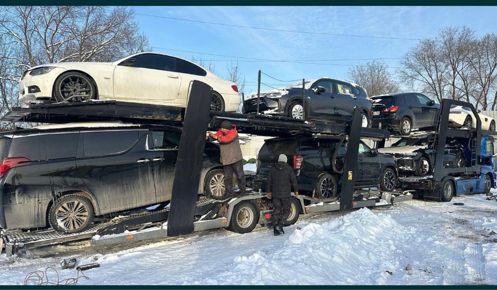 Автовоз-эвакуатор с прицепом