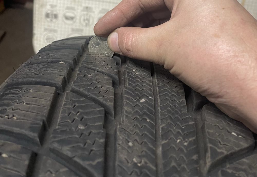 Авторезина 235/60/18 зимние шины