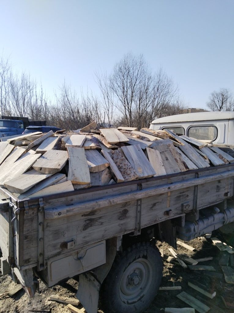 Дрова сухие сосновые рубленые чурки