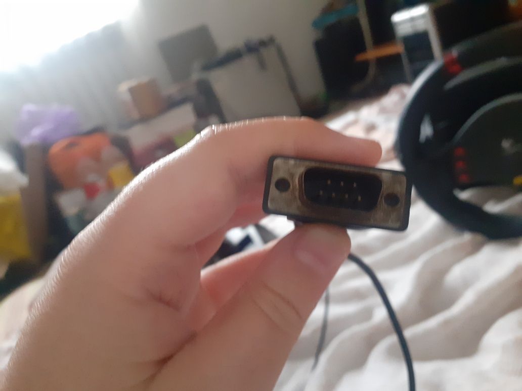 Руль и педали Logitech momo racing