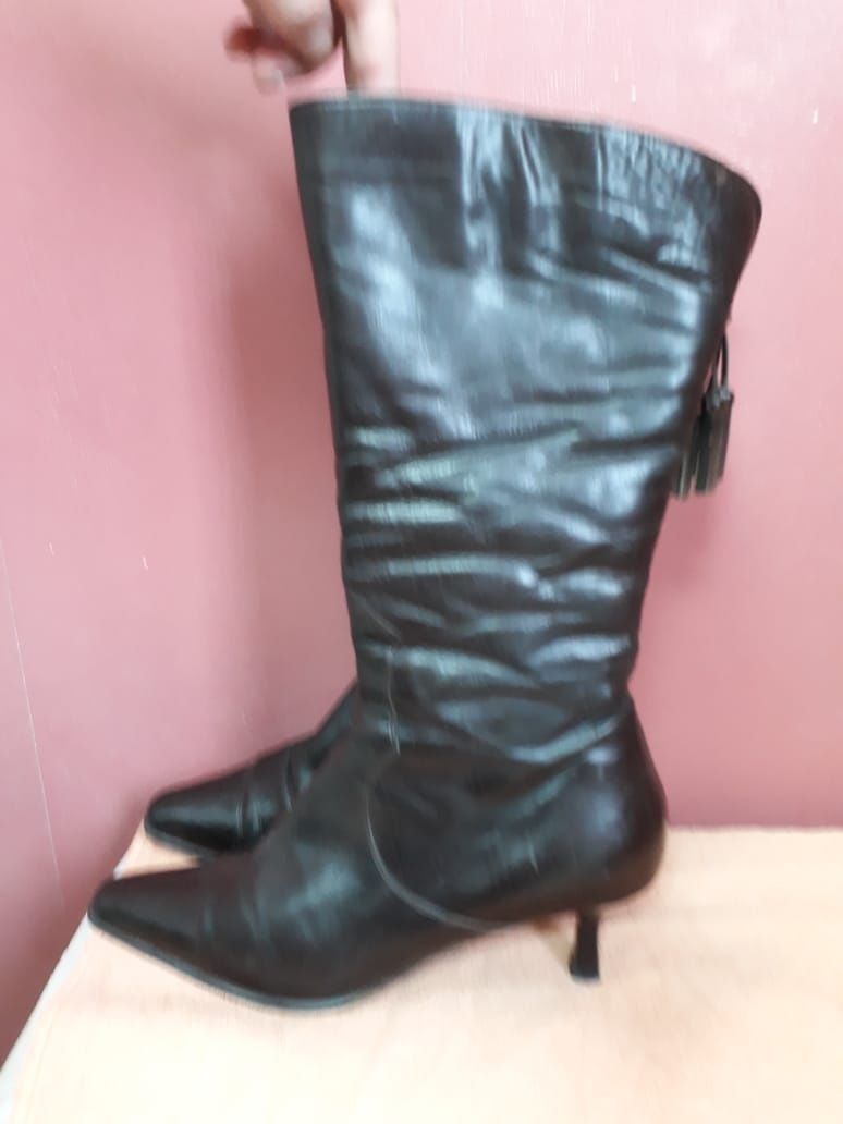 Продам 3пары сапоги женские, Италия,39-40р., кожа бу