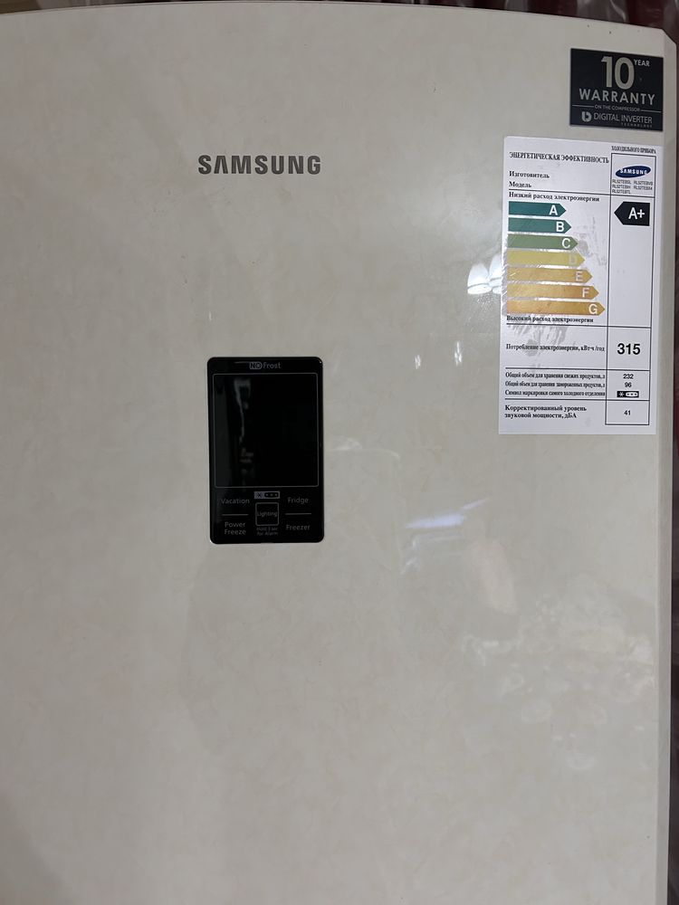 Продам холодильник Samsung RL52TEBTL