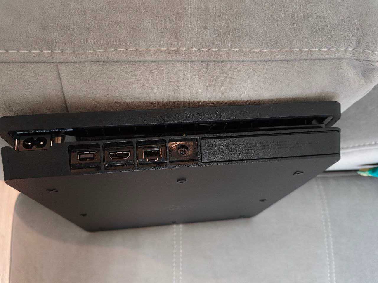 Sony PlayStation 4 Slim