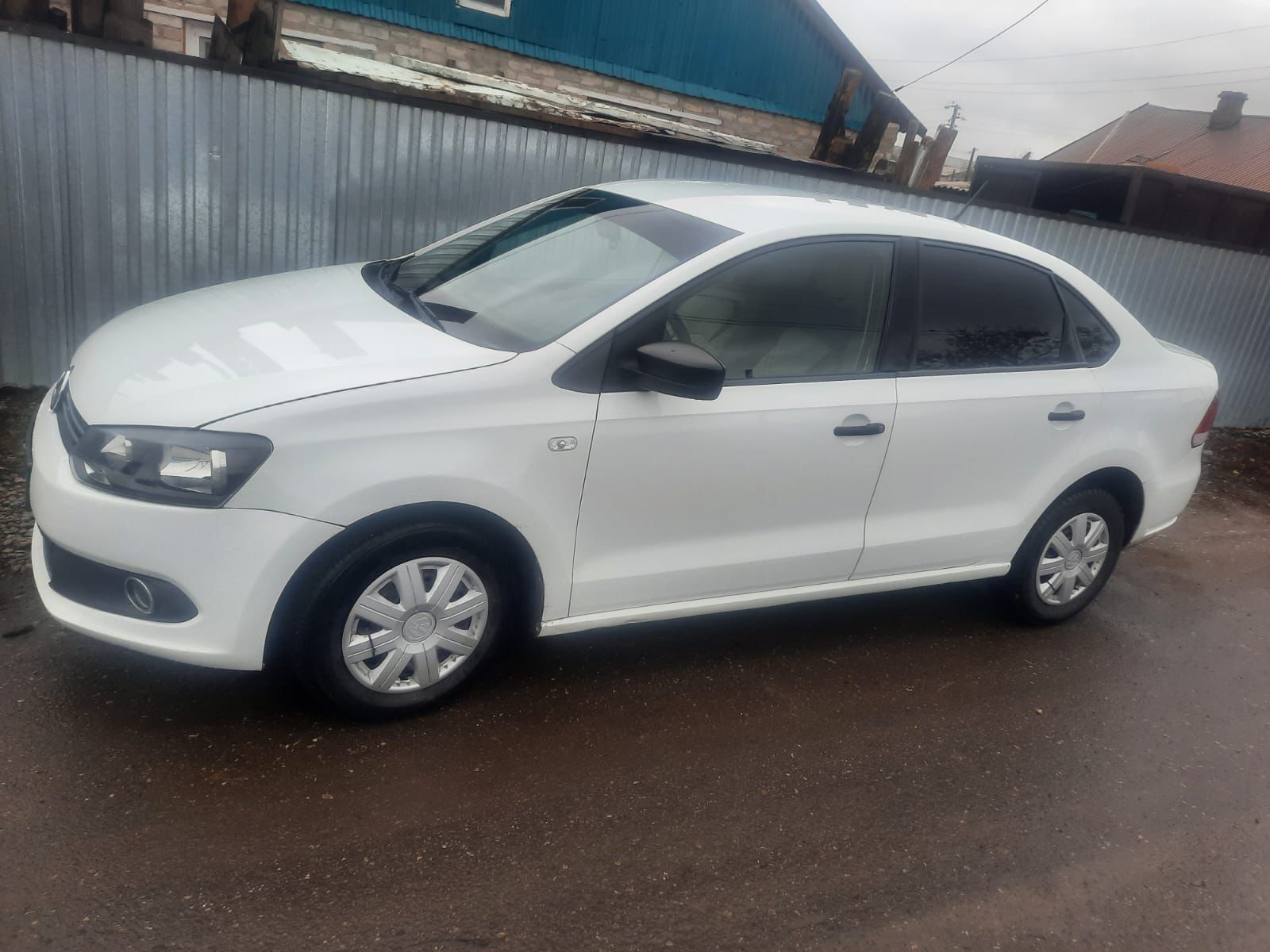 Продам Volkswagen Polo 2013