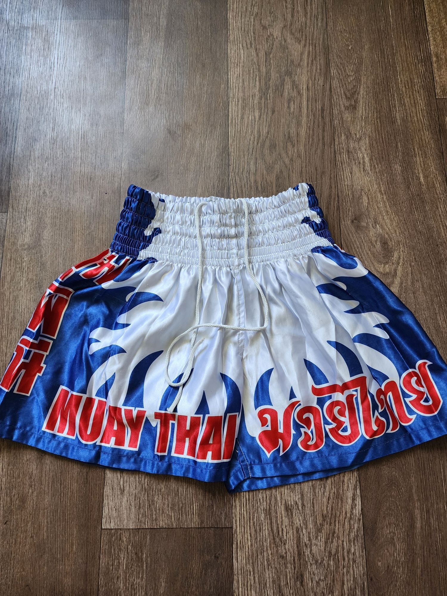 Продам кимоно и одни штаны от кимоно
