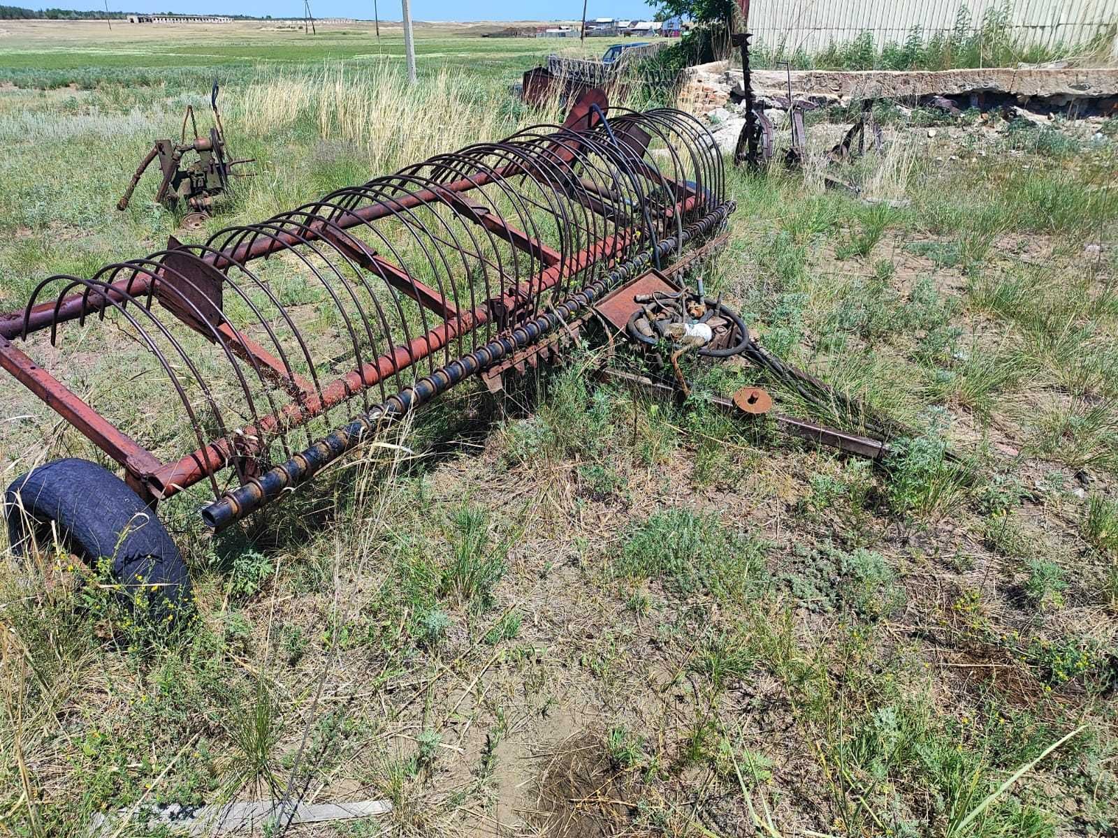 Продам трактор Т -28  в комплекте, на ходу