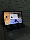 Macbook pro 13 с чехлом и зарядкой