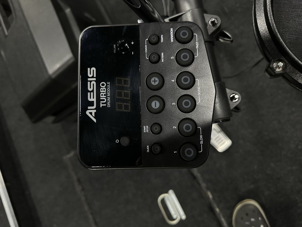 Alesis Turbo Mesh Kit электронные барабаны