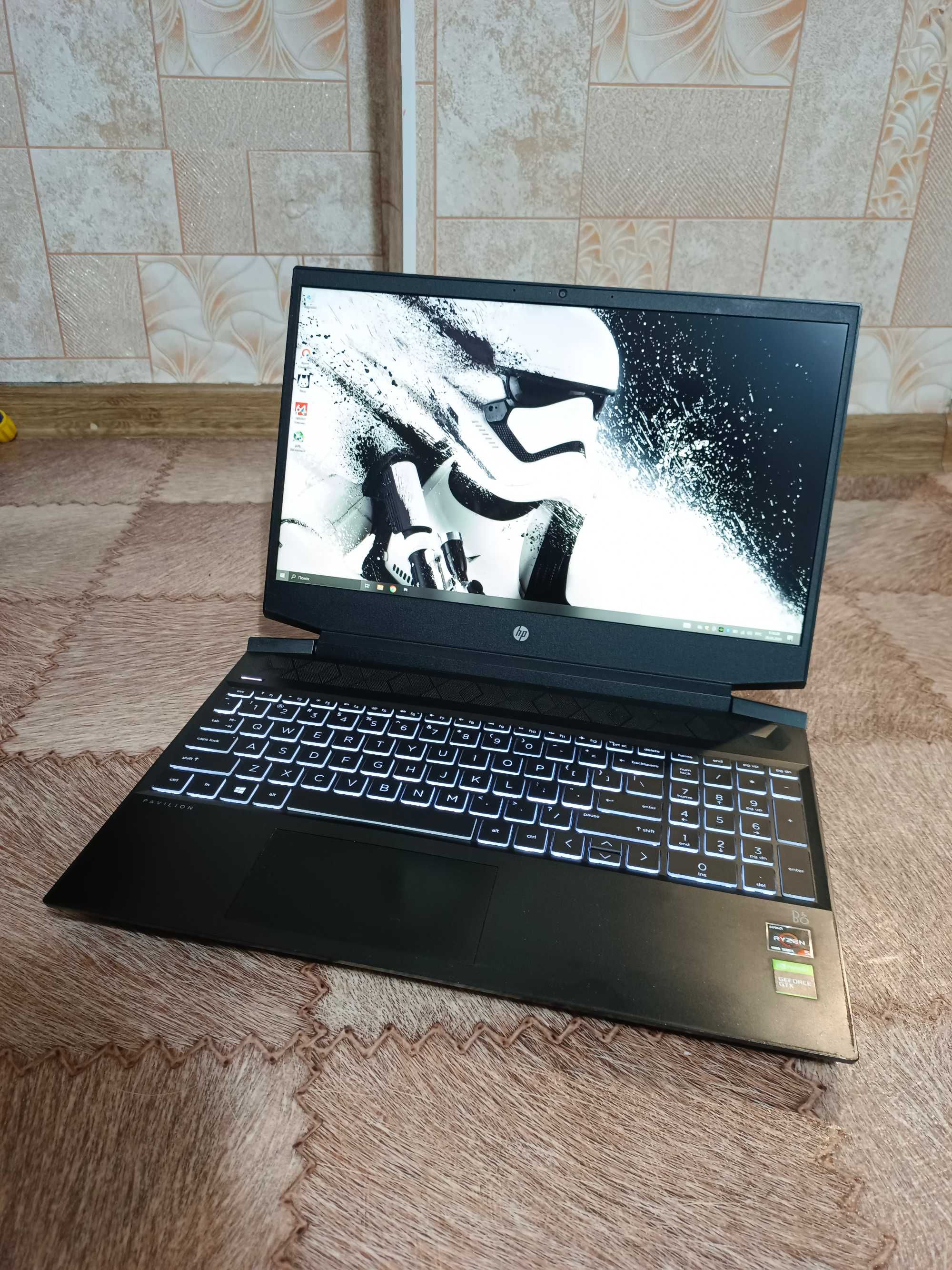 Игровой ноутбук HP Pavilion Gaming 15 в хорошем состоянии