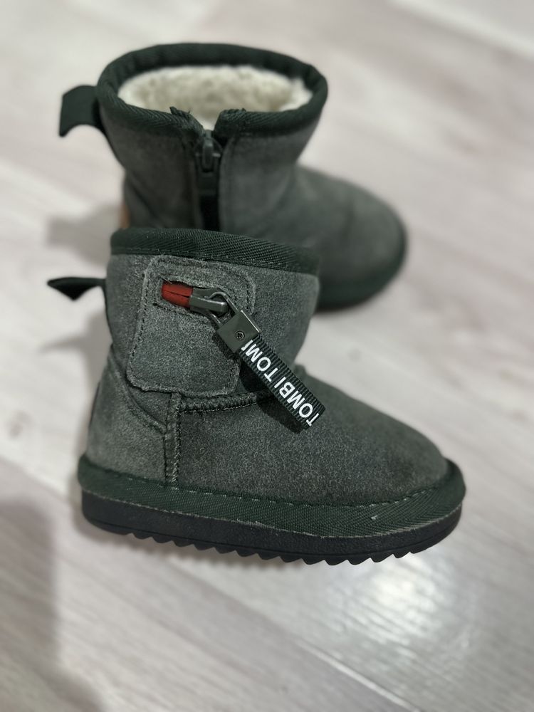 Продам угги детские