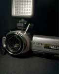 Продаю видеокамеру Sony Handycam HDR‑SR5E (40 ГБ, NightShot)

Продаю л