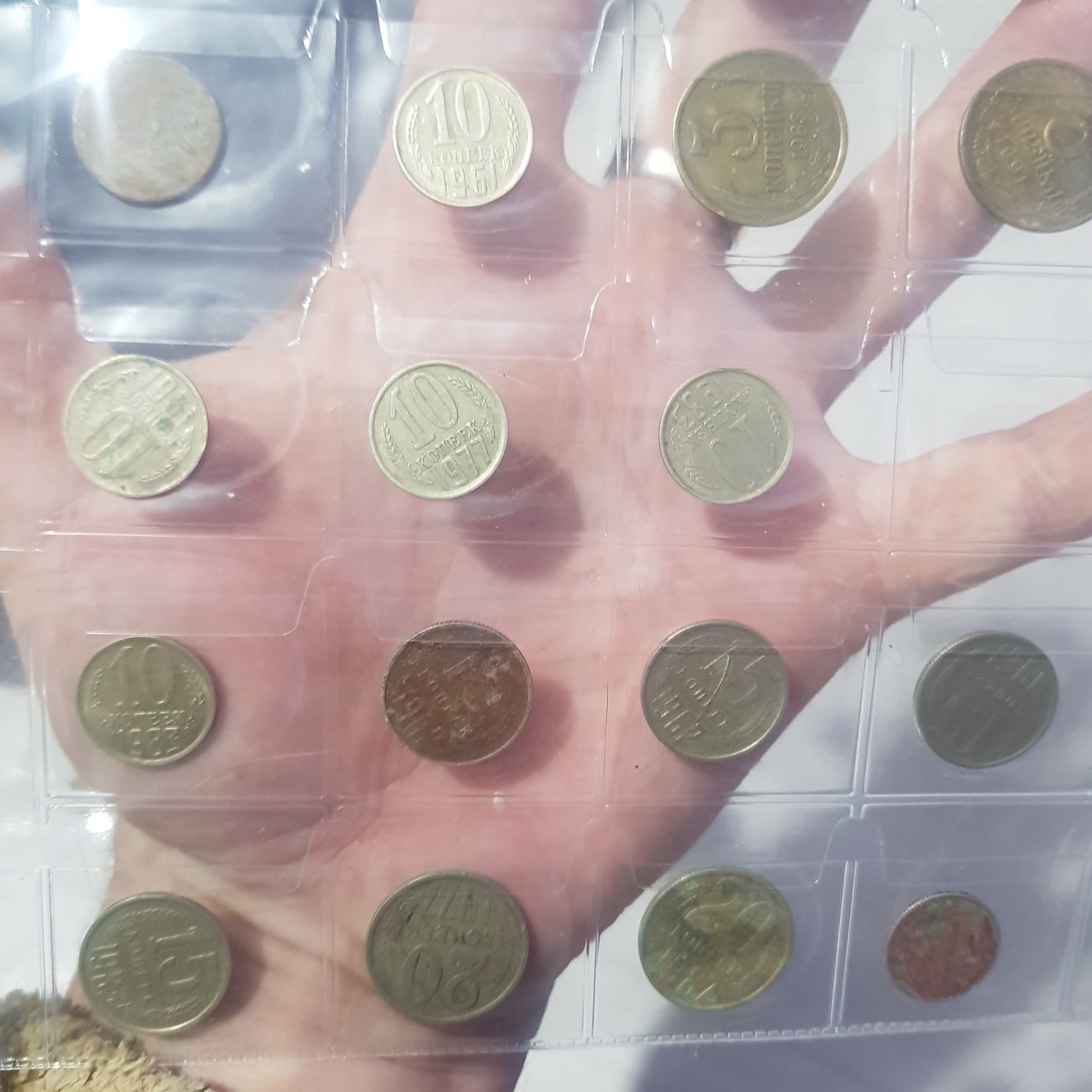 Продам монеты. Разные