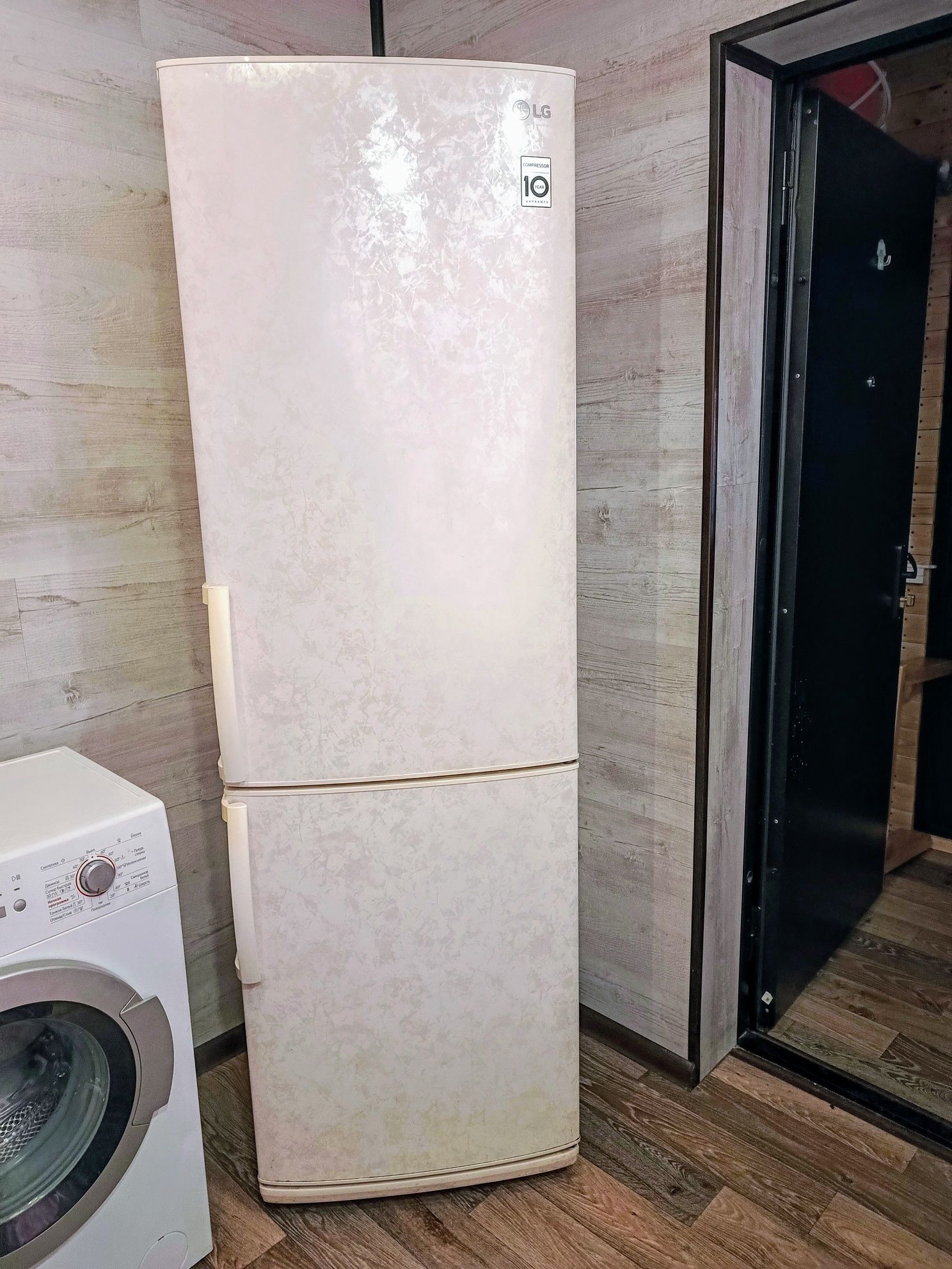 Классный мраморный холодильник. Доставка.