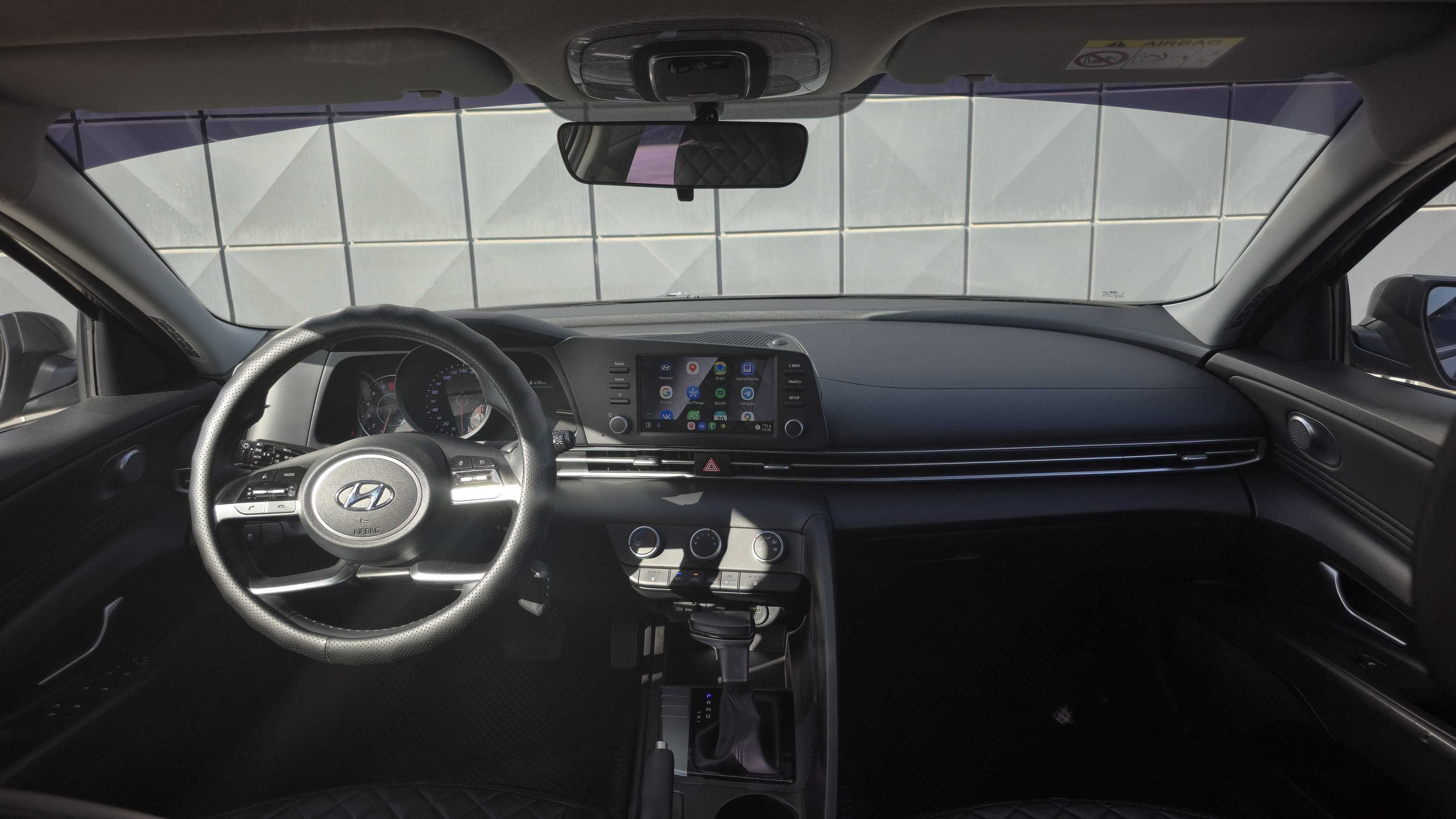 Hyundai Elantra БЕЗ ВОДИТЕЛЯ. Прокат авто. Аренда авто. Аренда машин.