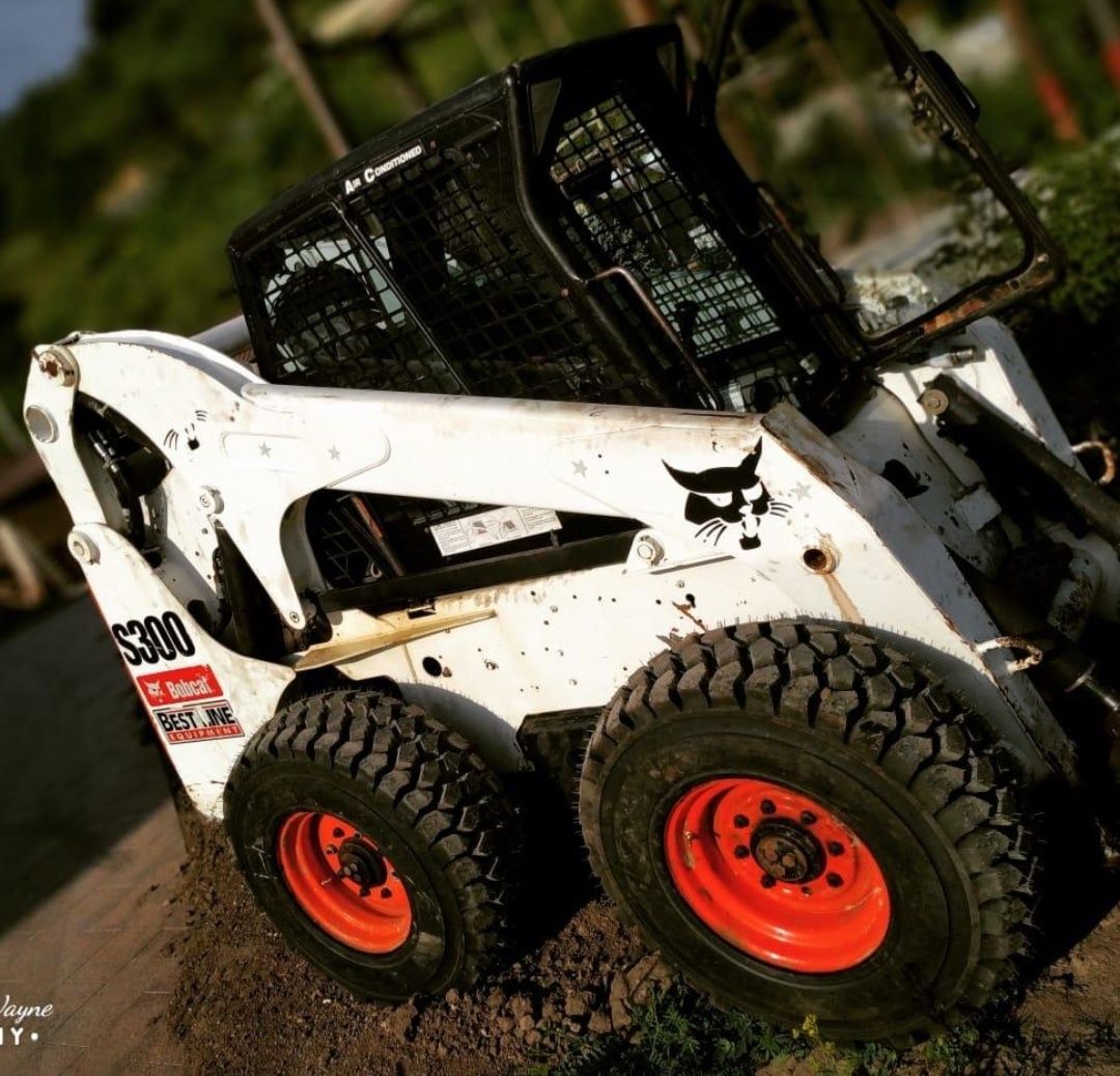 Аренда, услуги минипогрузчика BobCat S300