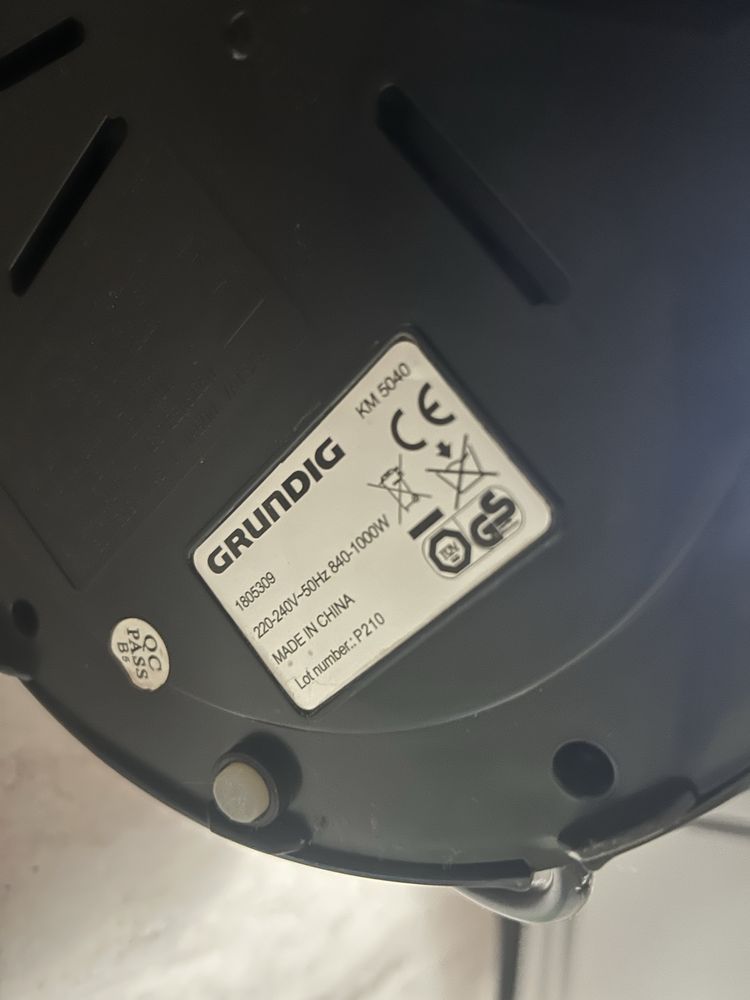 Кофеварка Grundig KM5040. 1,8 л. 900 Вт
