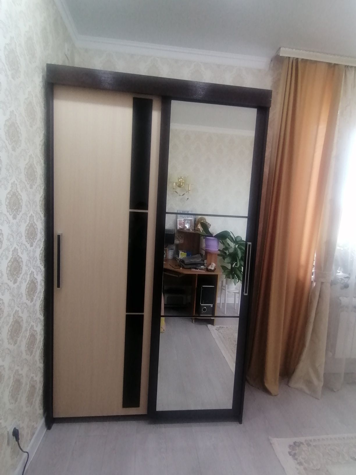 Продам спальный гарнитур