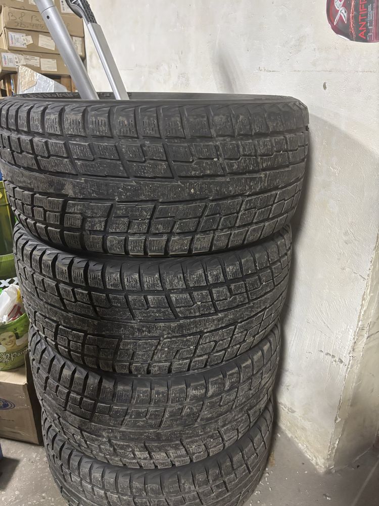 Продам зимние шины 285/50 r 20
