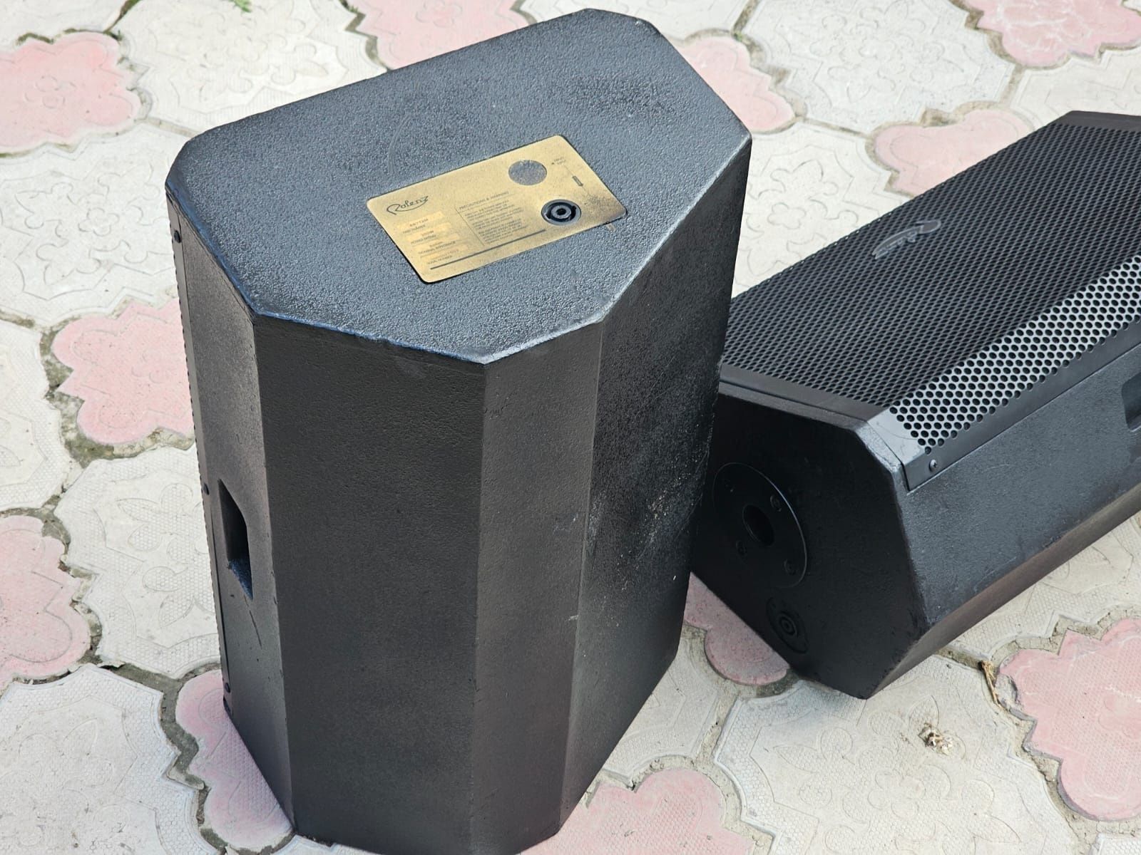 Пустые корпуса от колонок мониторов ROLENZ 12"