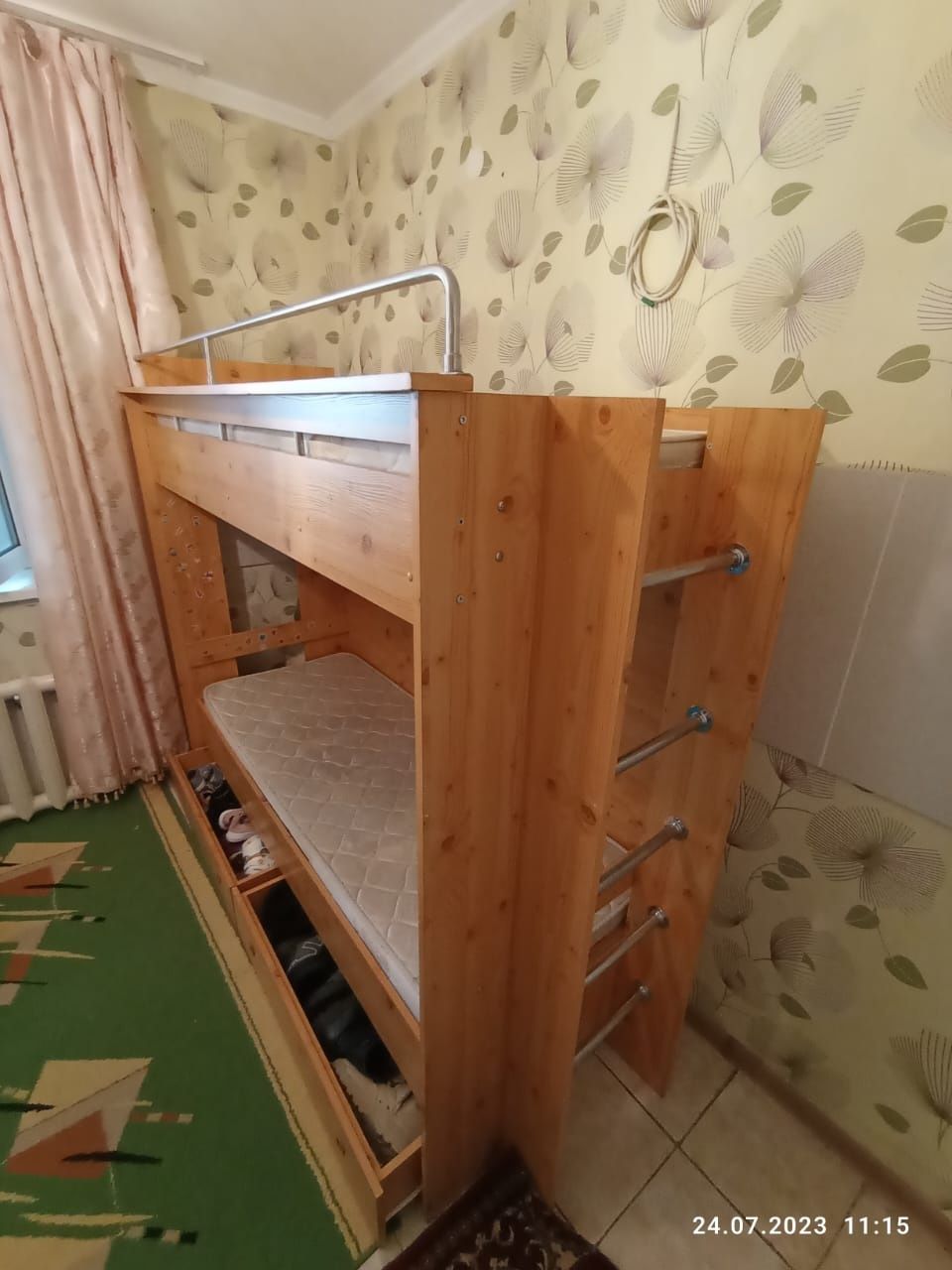 Кровать двухъярусная чисто дерево