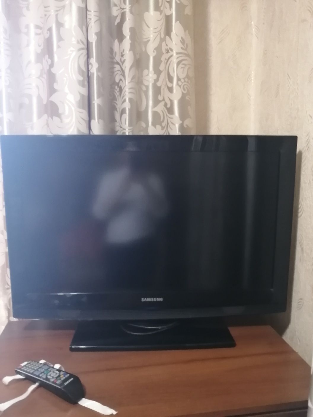 Продам телевизор самсунг