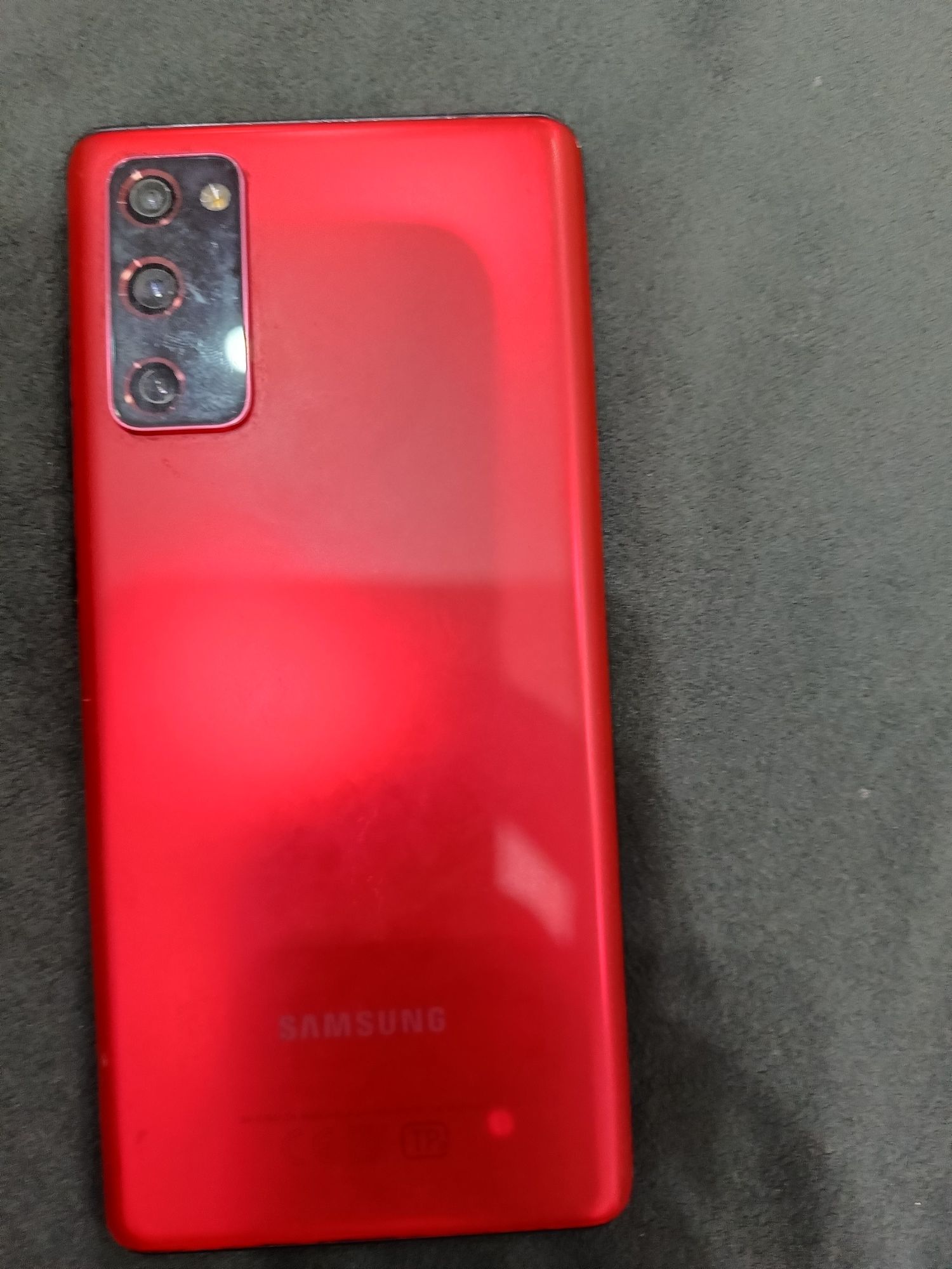 Самсунг s20fe срочно продоется