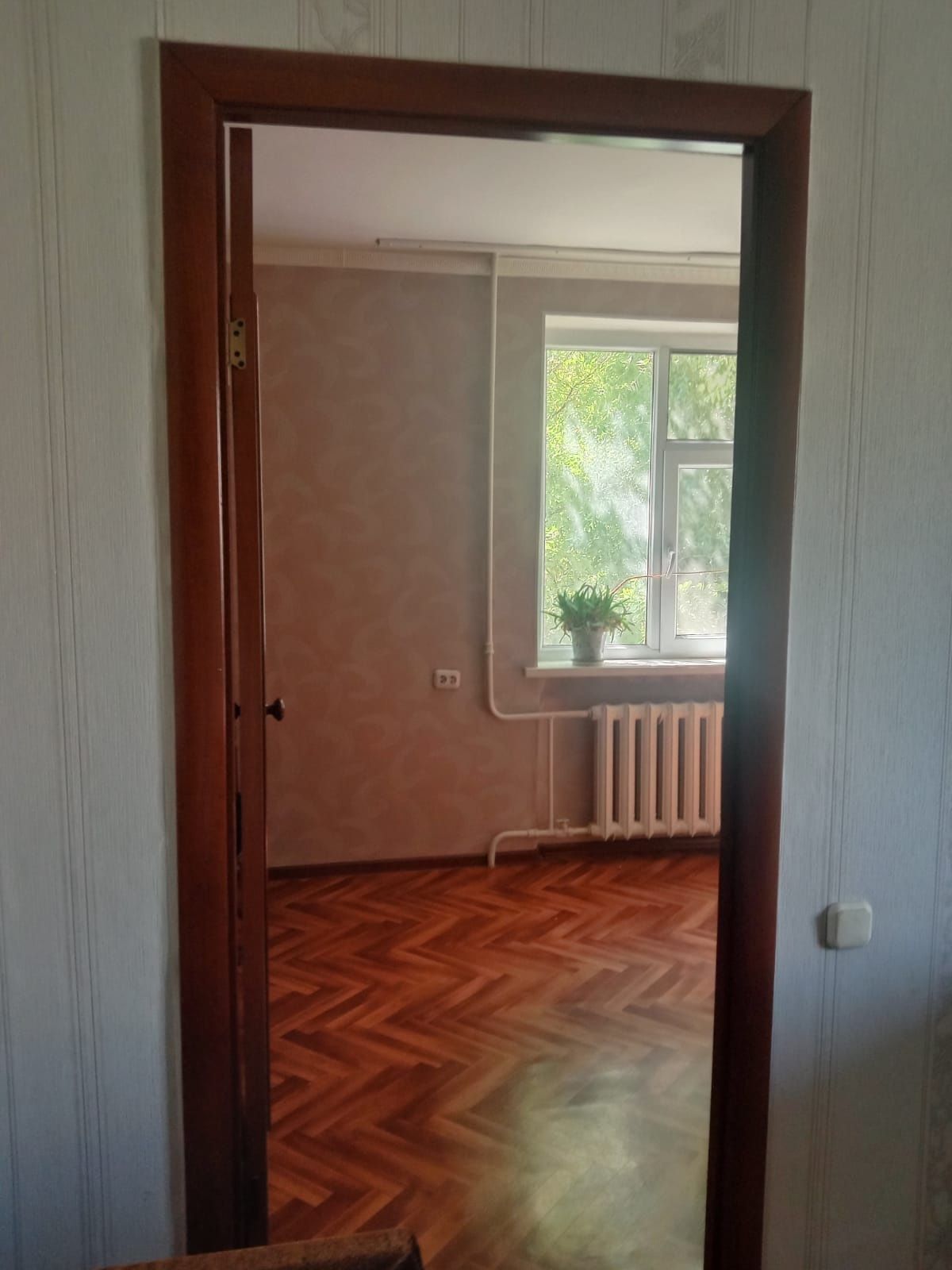 Продается 2 -ух комнатная квартира