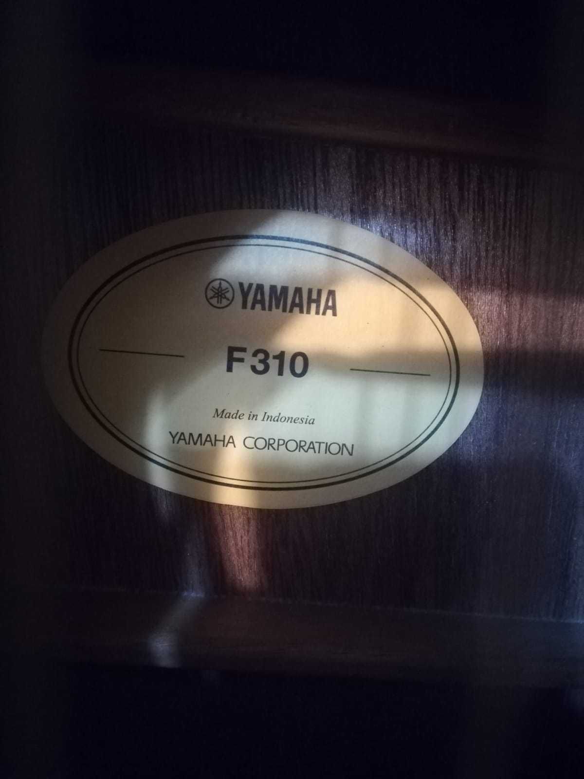 Гитара YAMAHA F310 + чехол + комплект запасных струн