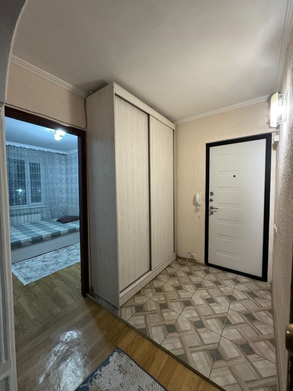 11мкр 3х продам срочно
