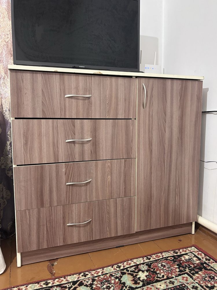 Комод из 4 задвижек