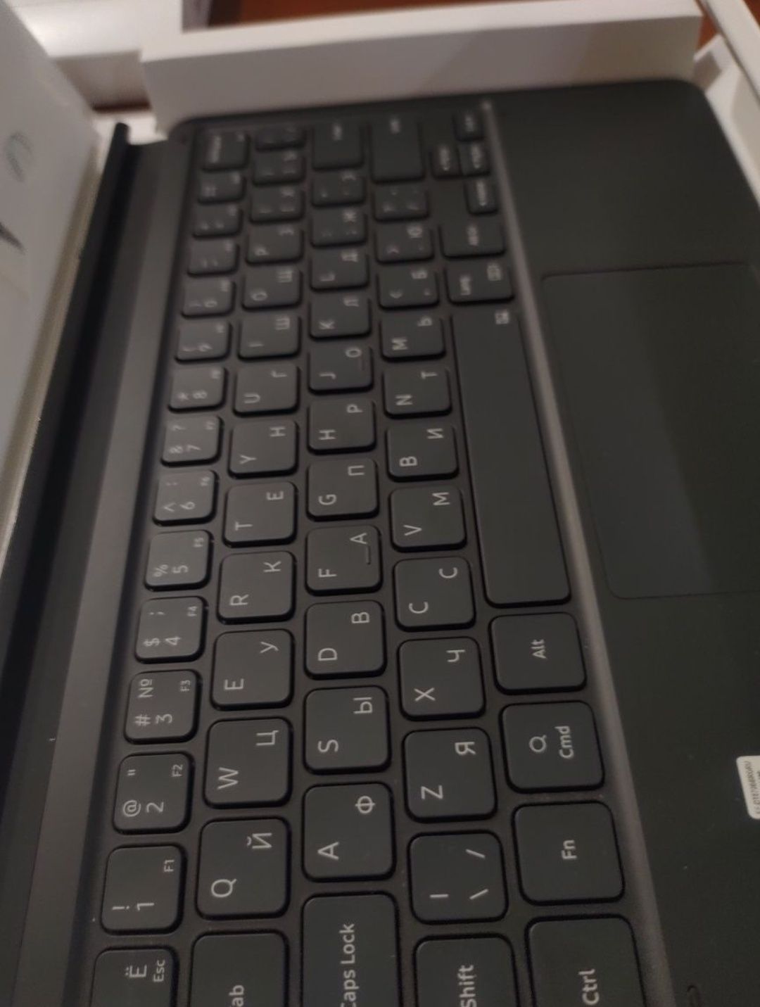 Samsung Galaxy Tab S8/S7 Book Cover Keyboard (чехол-клавиатура).