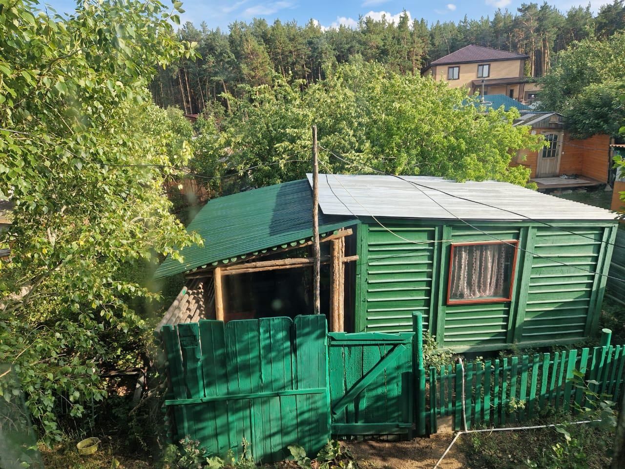 Продается 2-х ком квартира с земельным участком