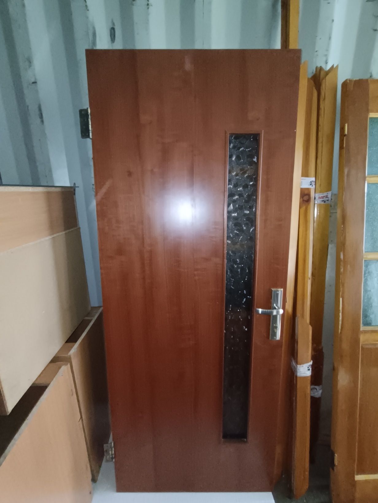 Продам деревянные двери