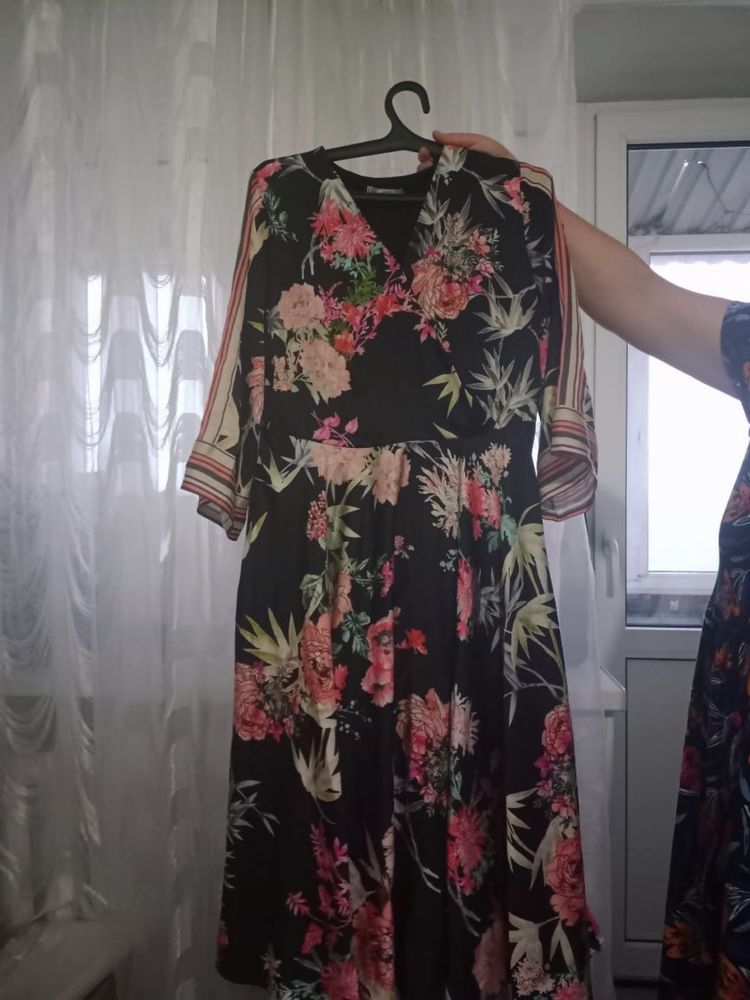 продам женские платья