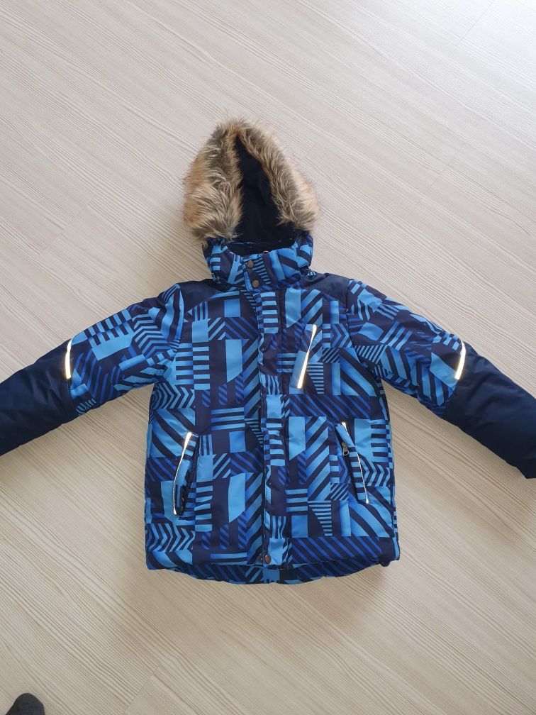 Продам зимний костюм куртка+полукомбенизон, рост 122.