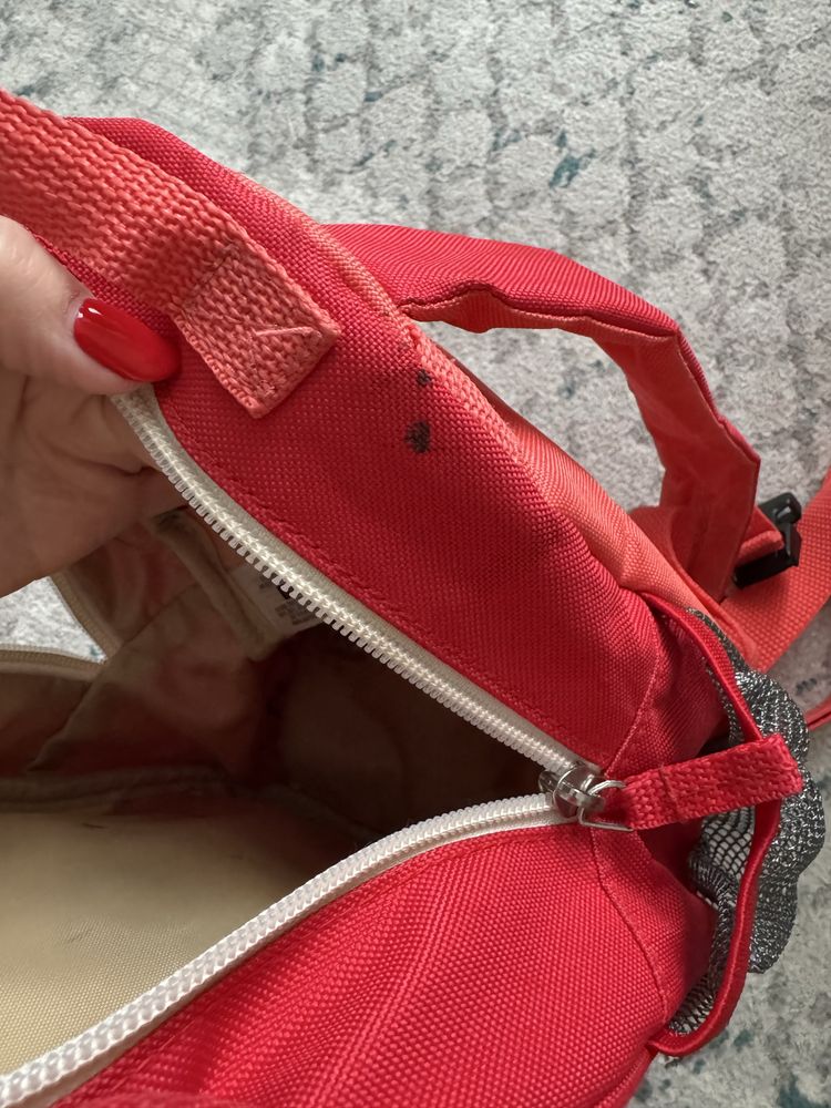 Продам детский рюкзак и бутылочку Carters. Обмена и торга нет