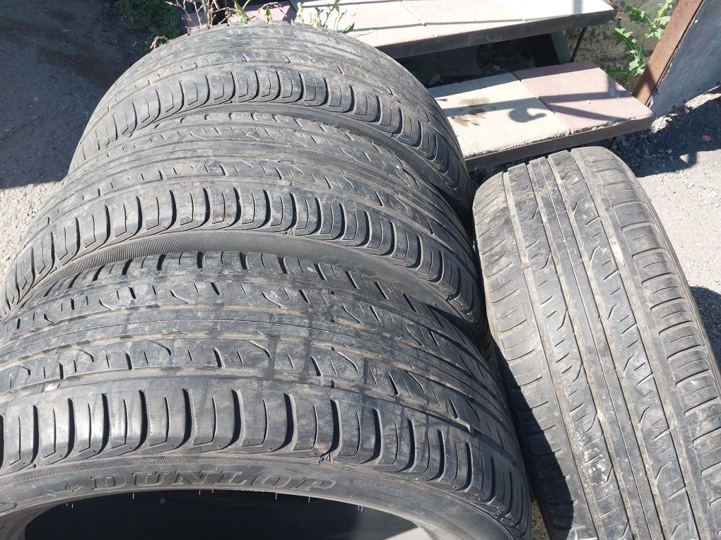 4 шины 225 55 R18 Dunlop Япония.