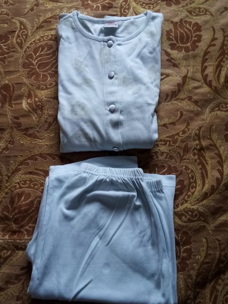 Женские пижамы и ночные сорочки