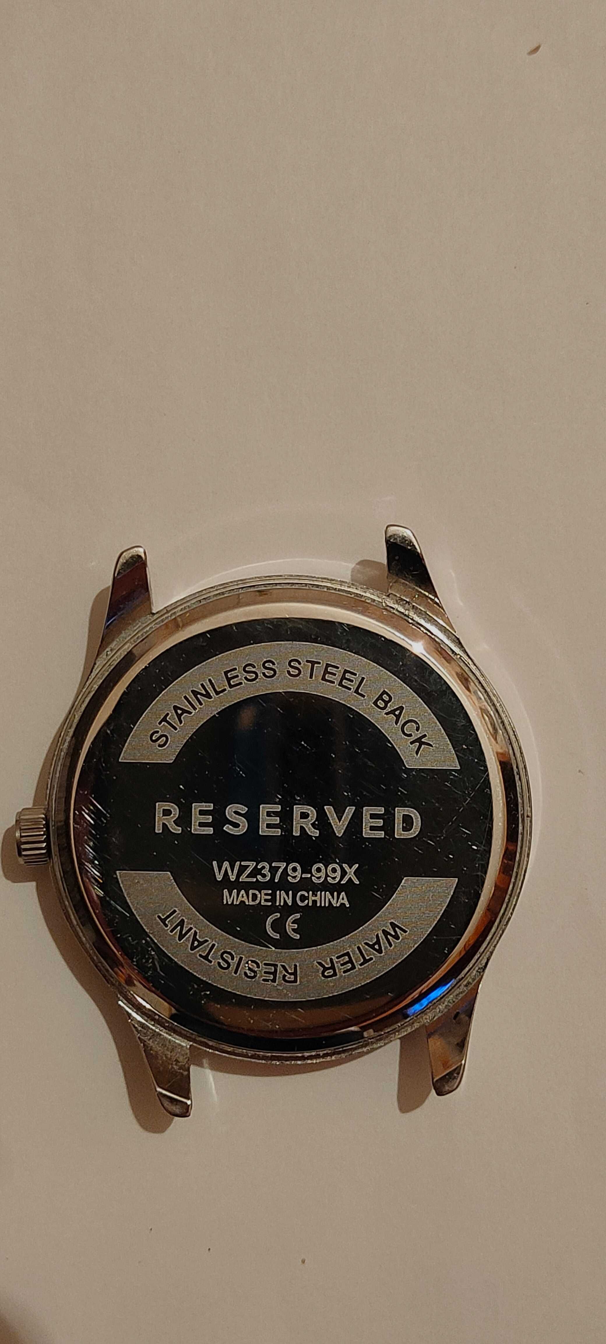 Наручные часы Reserved в отличном состоянии