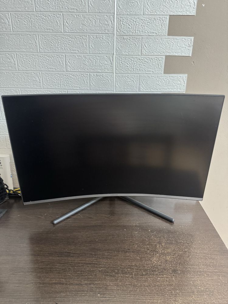 Игровой монитор 27" 144Гц 2K Samsung