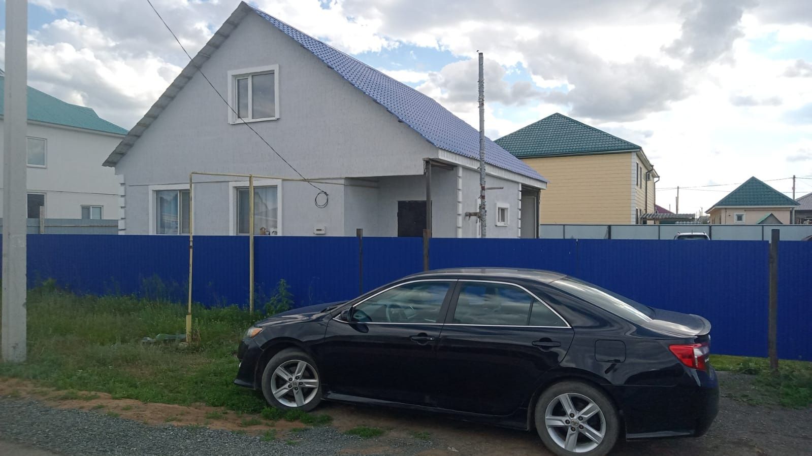 Продам двух этажный дом
