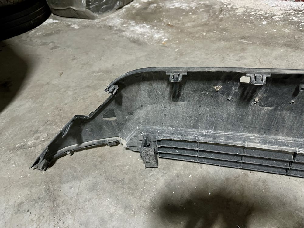 Нижняя решетка радиатора RAV4