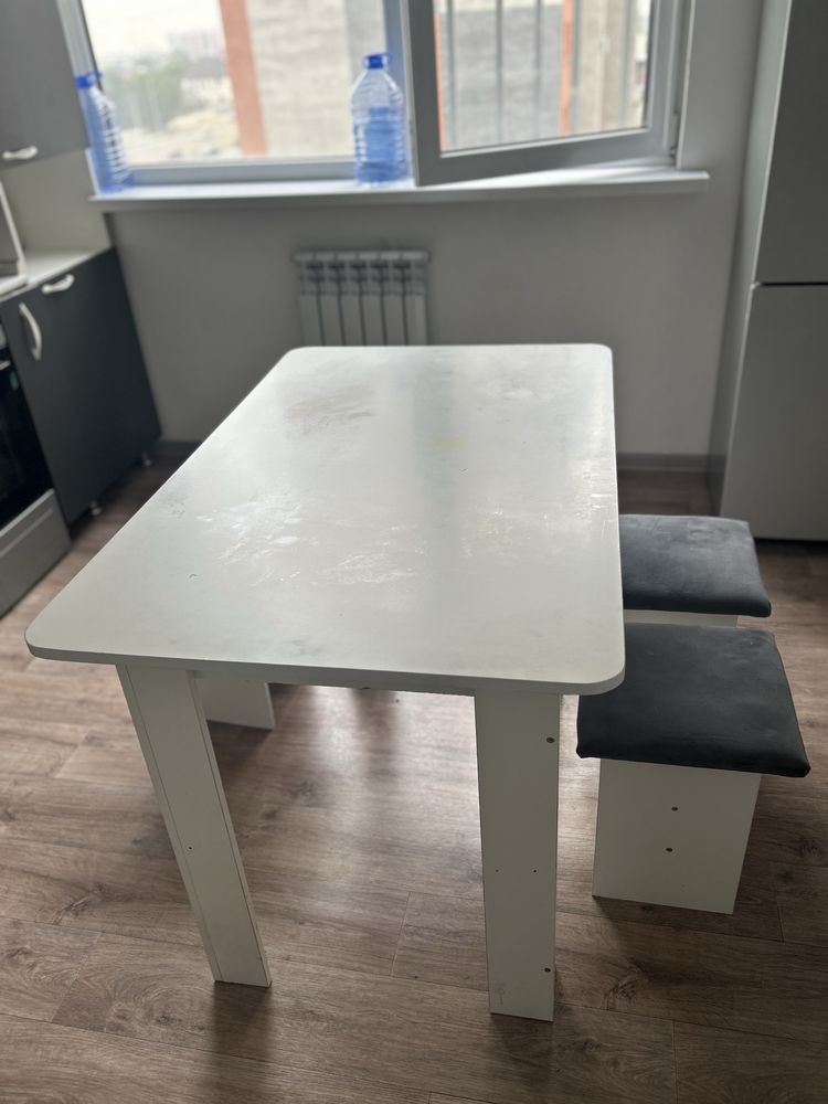 Продам стол со стульями