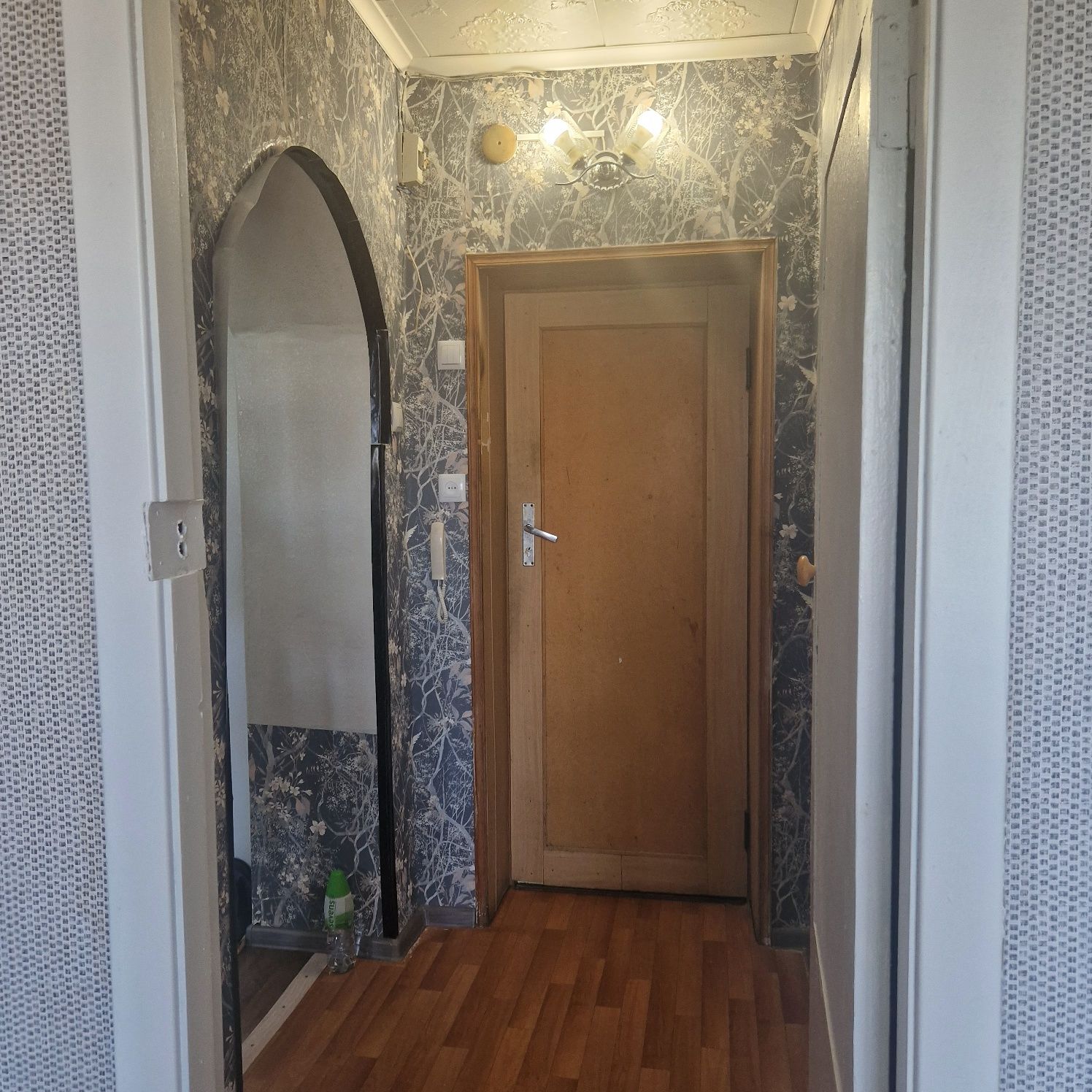 Продам 1 комнатную квартиру 39м2 в общежитии, р-он Сокола,5/5.