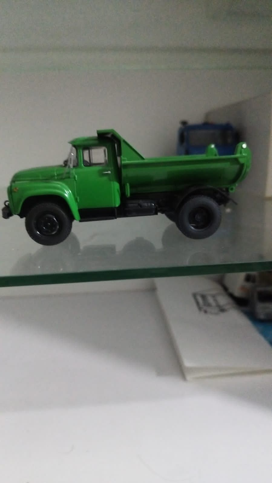 Продам модель ЗИЛ ММЗ 555 1/43
