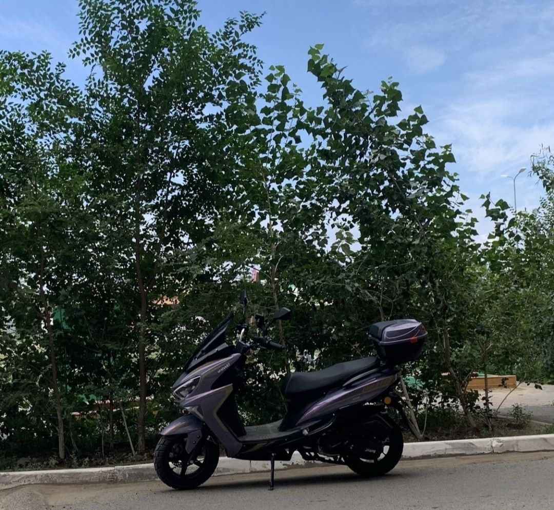 Maxi Skuter 175cc