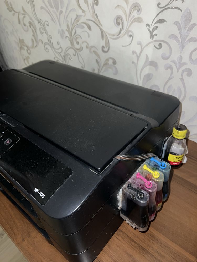 Принтер Епсон WF-7015