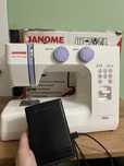 продаю швейную машину Janome