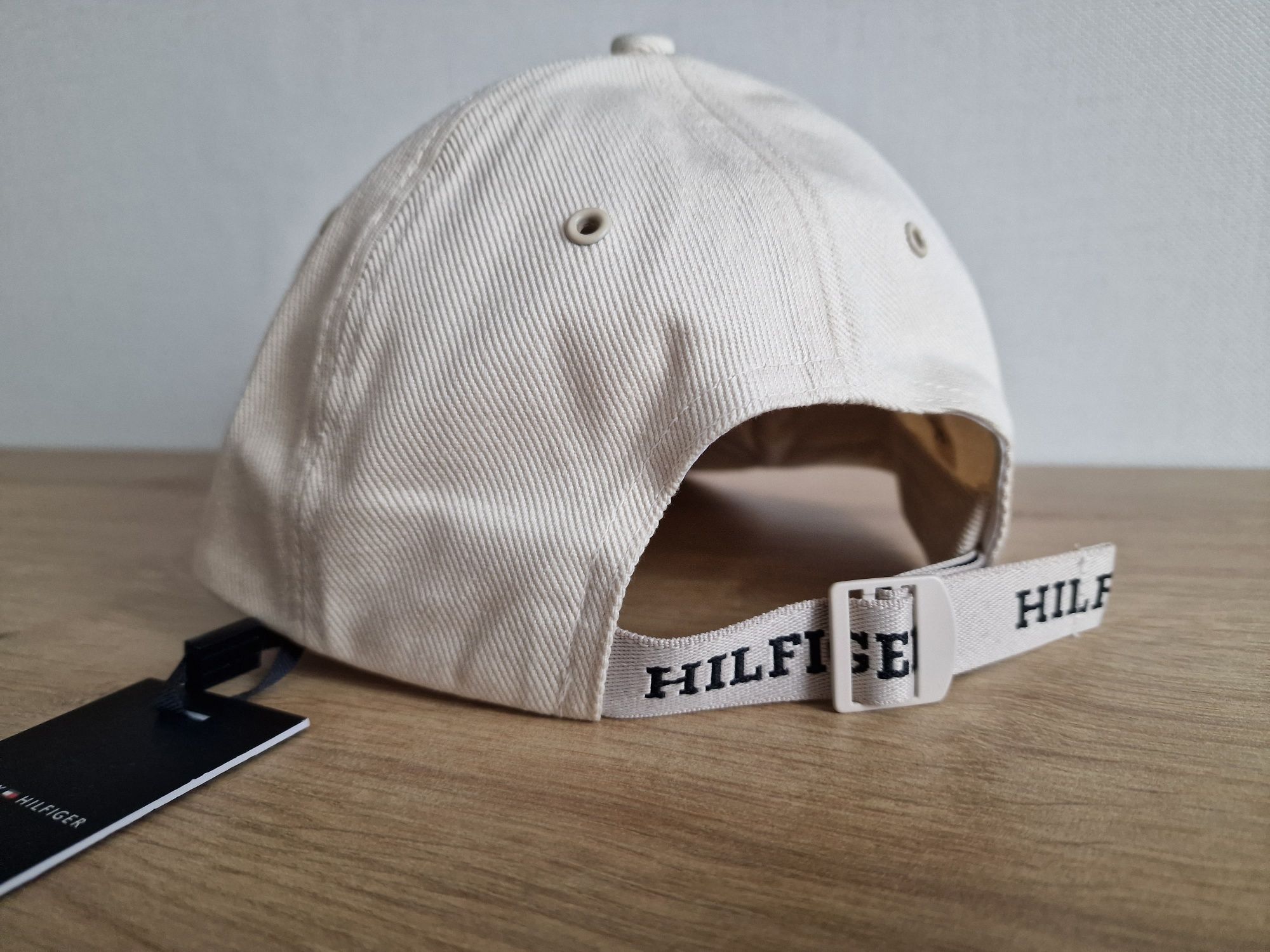 Кепки Tommy Hilfiger