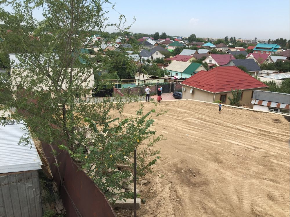 продам участок в мкр. Думан
